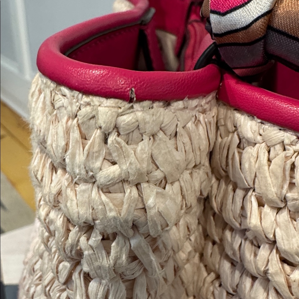 Michael Kors Pratt Pink Ombré Straw Bucket Bag - Picture 16 of 17
